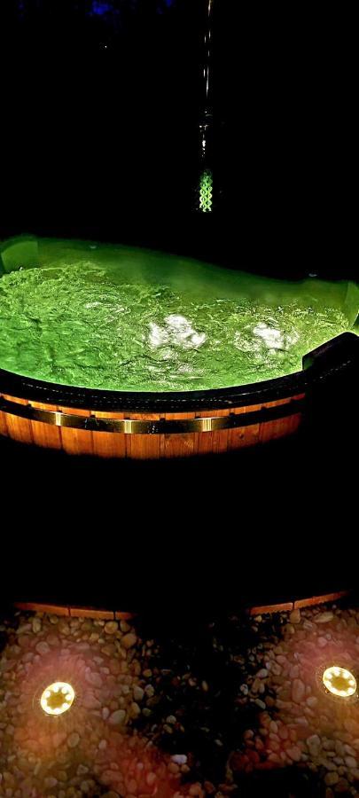 Kuca Za Odmor Malia Sa Spa Hot Tub Jacuzzijem - Nice And Cozy - Free Tickets To All City Attractions Ðurđevac Exteriör bild